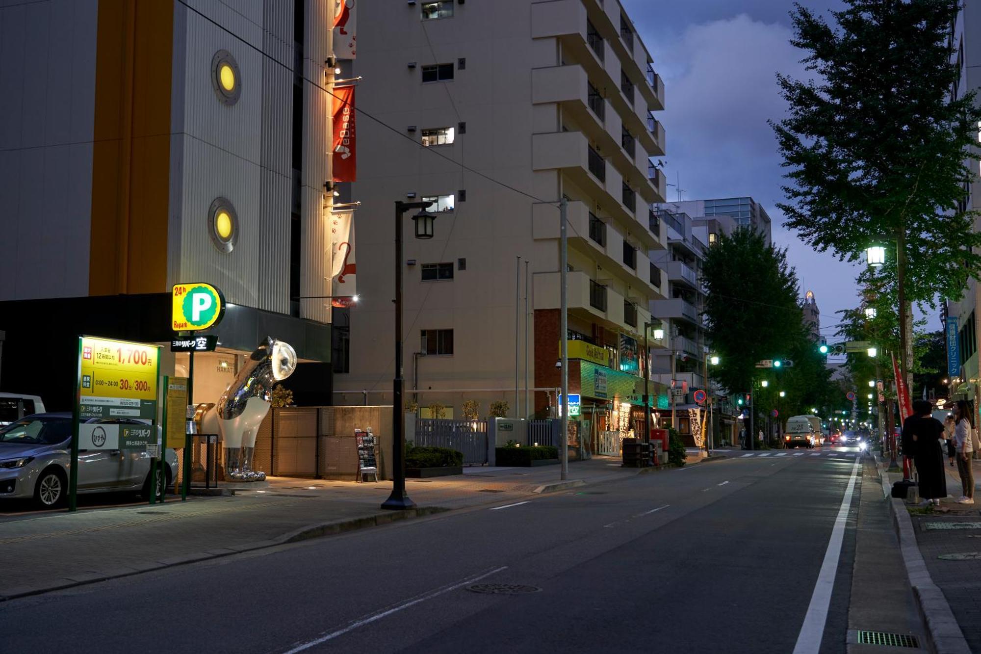 Webase Hakata Hostel Fukuoka  Exteriör bild